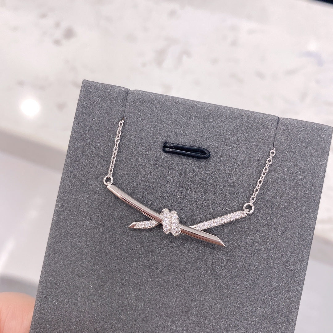 [Lume Jewelry]KNOT NECKLACE DIAMONDS
