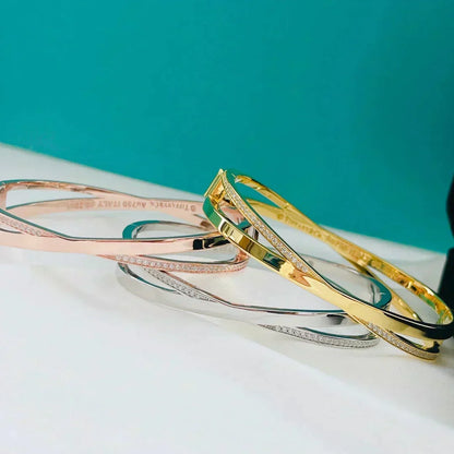 [Lume Jewelry]NARROW HINGED BANGLEIN WITH DIAMONDS SMALL