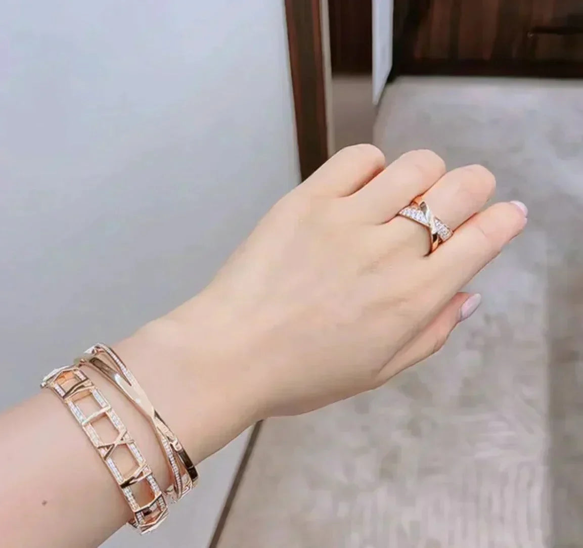 [Lume Jewelry]NARROW HINGED BANGLEIN WITH DIAMONDS SMALL