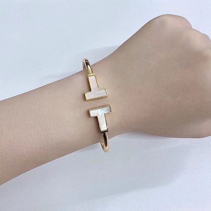 [Lume Jewelry]T WIDE MOP OPEN BRACELET