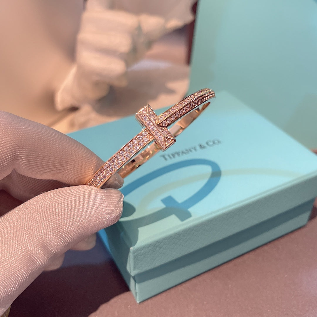 [Lume Jewelry]T1 WIDE HINGED BANGLE DIAMOND PAVED BRACELET