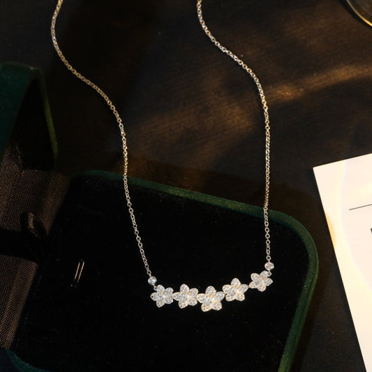 [Lume Jewelry]]wild flower diamond line pendant