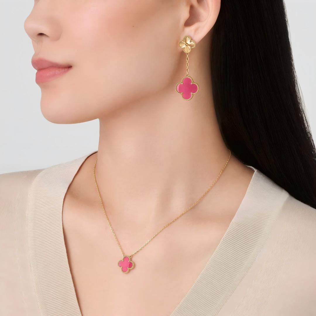 [Lume Jewelry]NEW CLOVER 2 MOTIF PINK ENAMEL EARRINGS