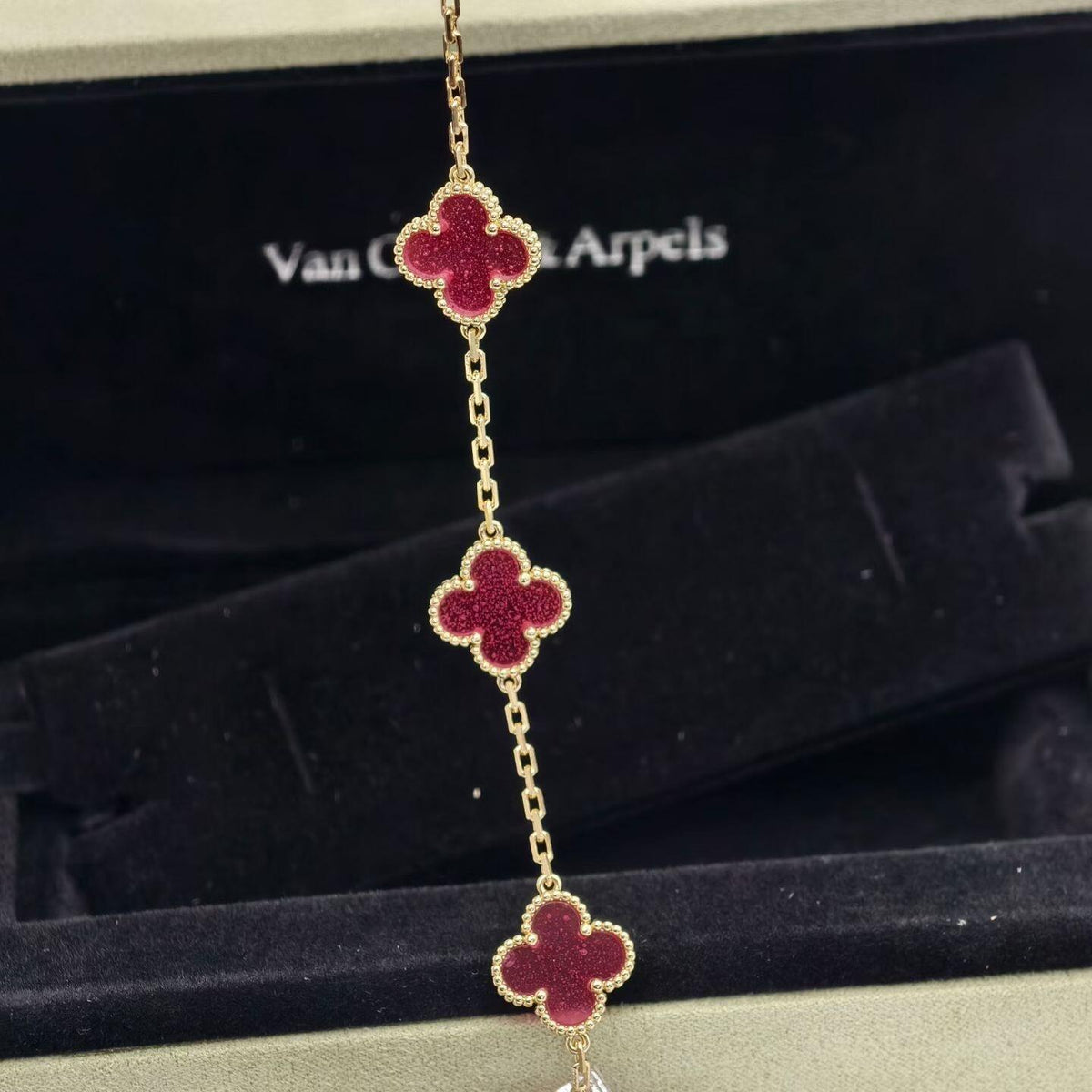[Lume Jewelry]NEW CLOVER 5 MOTIFS PINK ENAMEL BRACELET