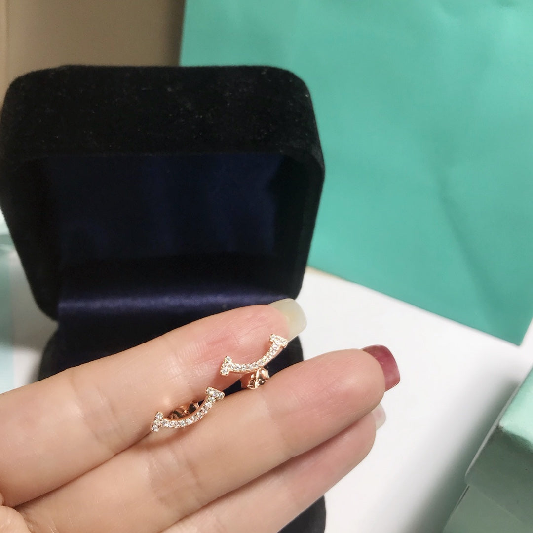 [Lume Jewelry]SMILE DIAMOND EARRINGS