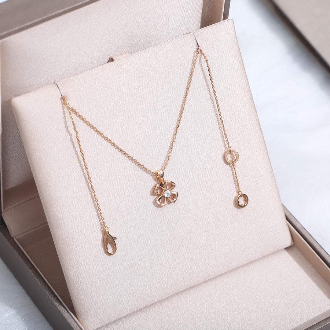 [Lume Jewelry]FIOREVER NECKLACE DIAMOND CENTER